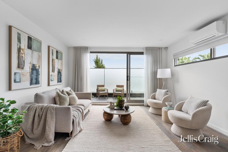 104 86 Truganini Road Carnegie 3163