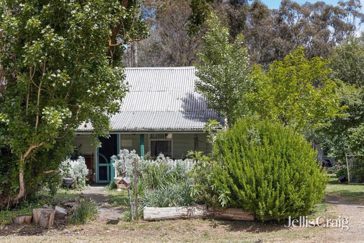 105 Castlemaine Street Fryerstown 3451