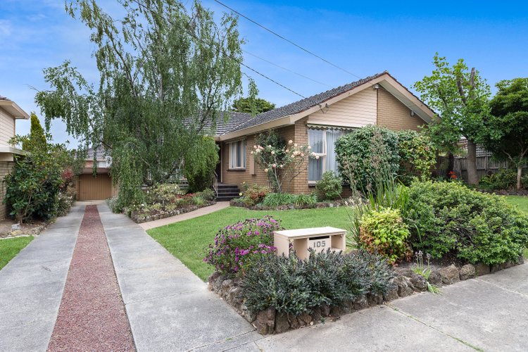 105 Hinkler Road East  Glen Waverley 3150