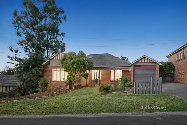 105 Napoleon Street Eltham 3095