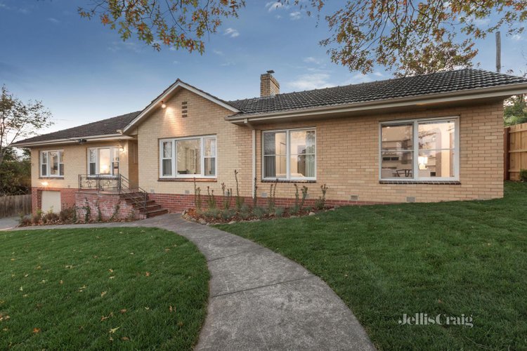 105 Rostrevor Parade Mont Albert North 3129