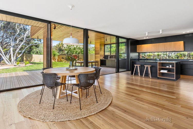 105 St Johns Wood Road Blairgowrie 3942