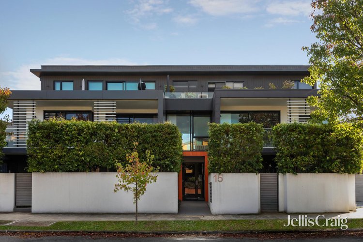 105 15 Manchester Grove Glen Huntly 3163