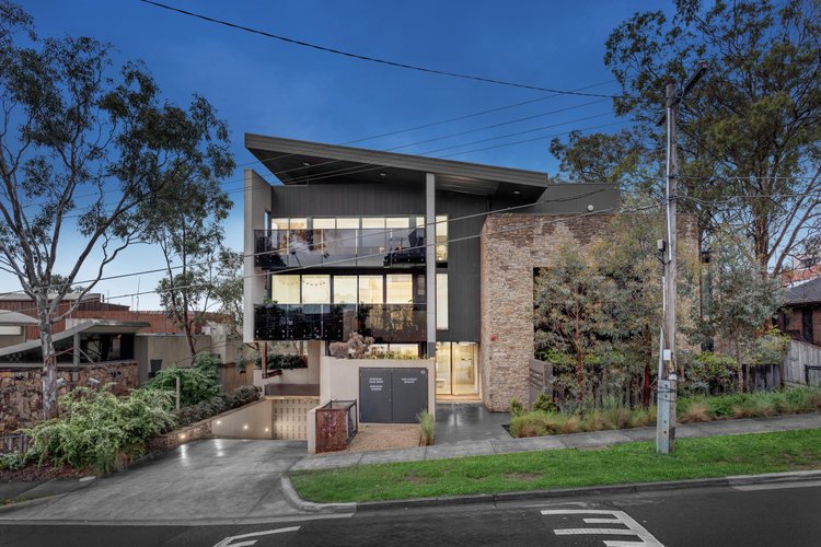 105/25 Pryor Street Eltham 3095