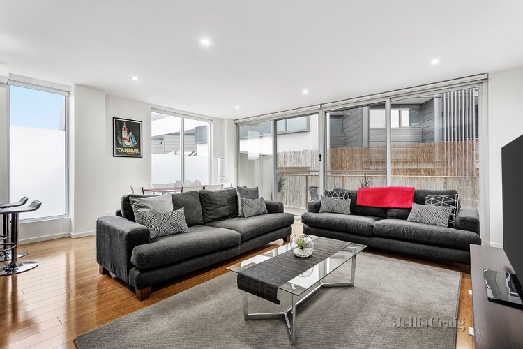 10/6 Sturt Street Essendon 3040