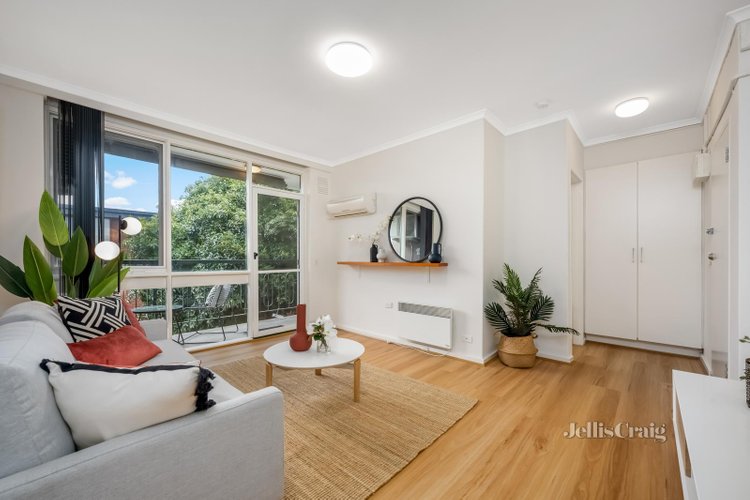 10 608 Moreland Road Brunswick West 3055