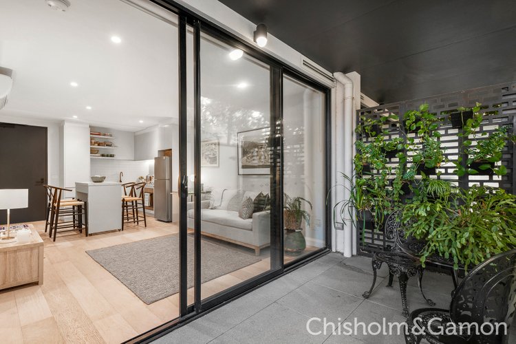 106 51 Ormond Esplanade Elwood 3184