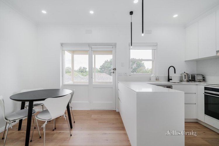 10 67 Wattle Valley Road Canterbury 3126