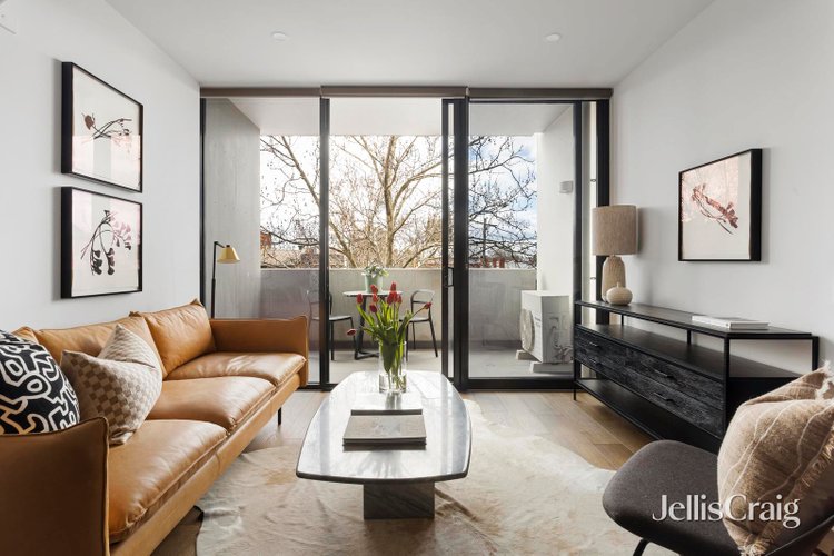 106 94 Canning Street Carlton 3053