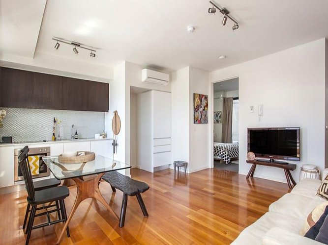 107 704 Victoria Street North Melbourne 3051