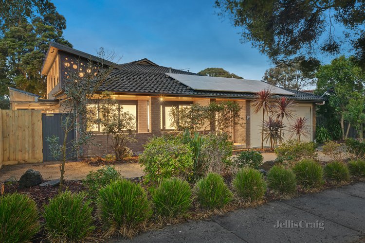 108 Lawrence Road Mount Waverley 3149