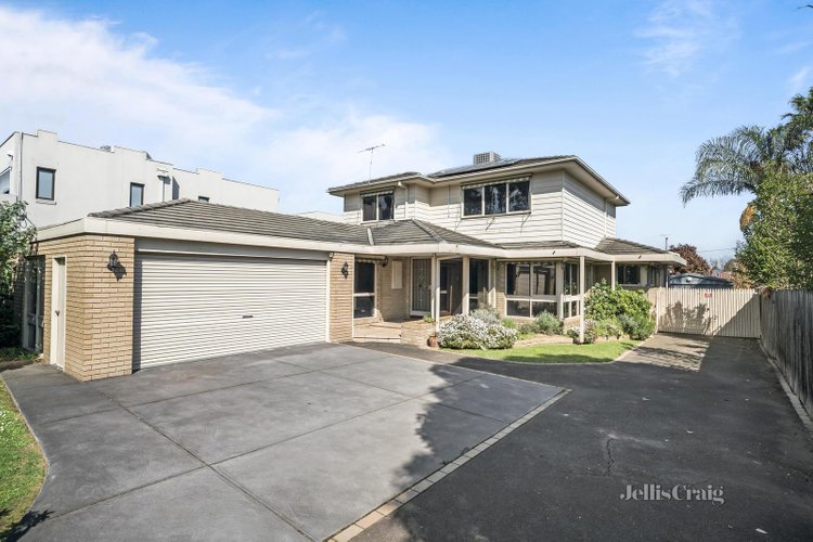 1086 Doncaster Road Doncaster East 3109