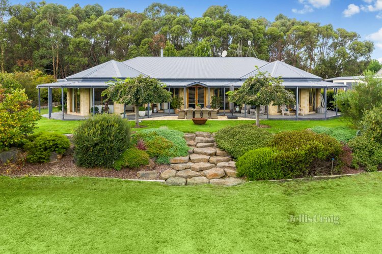 109 Russells Road Woodend 3442
