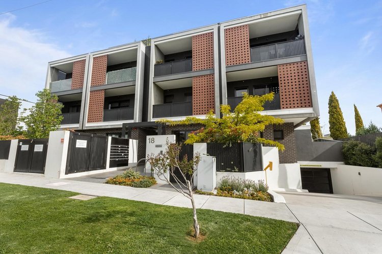 109 16-18 Hamilton Street Bentleigh 3204
