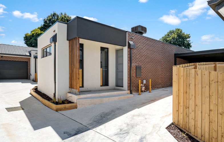 10A MacMillan Street Mooroolbark 3138