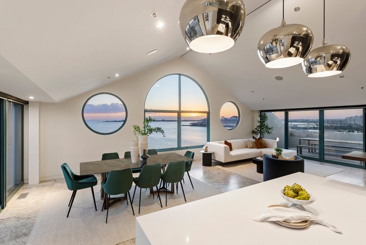 10a/9 Beach Street Port Melbourne 3207
