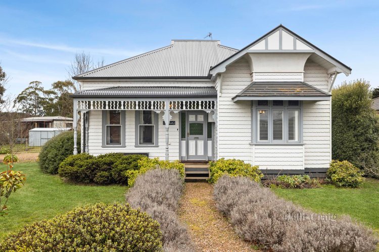 10B Victoria Street Trentham 3458
