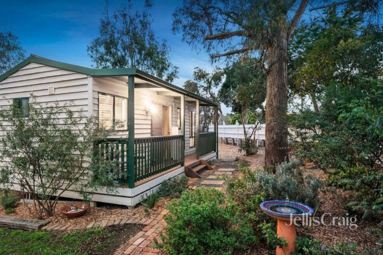 11 Arthur Street Briar Hill 3088