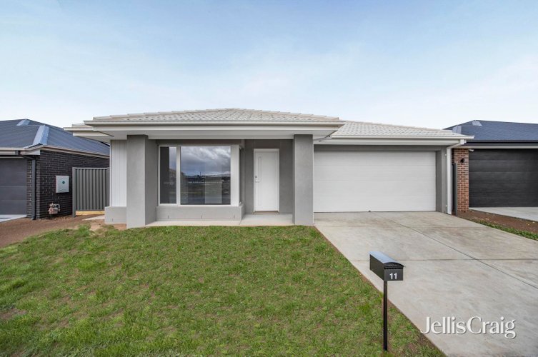 11 Ashton Avenue  Winter Valley 3358