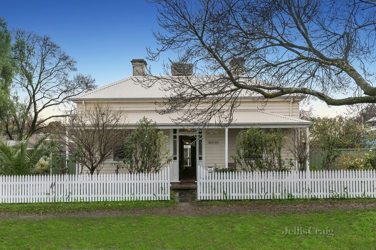 11 Berkeley Street Castlemaine 3450