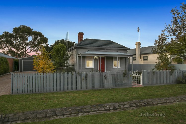 11 Bowen Street Kyneton 3444