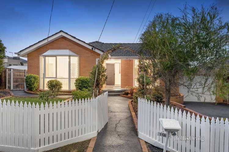 11 Braham Street Donvale 3111
