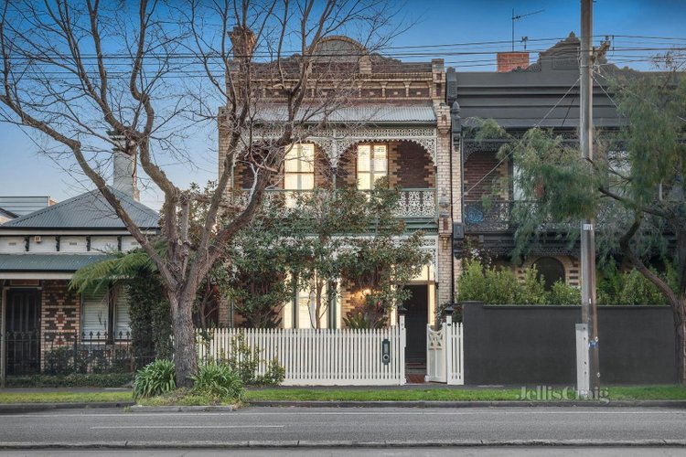 11 Canterbury Road Albert Park 3206