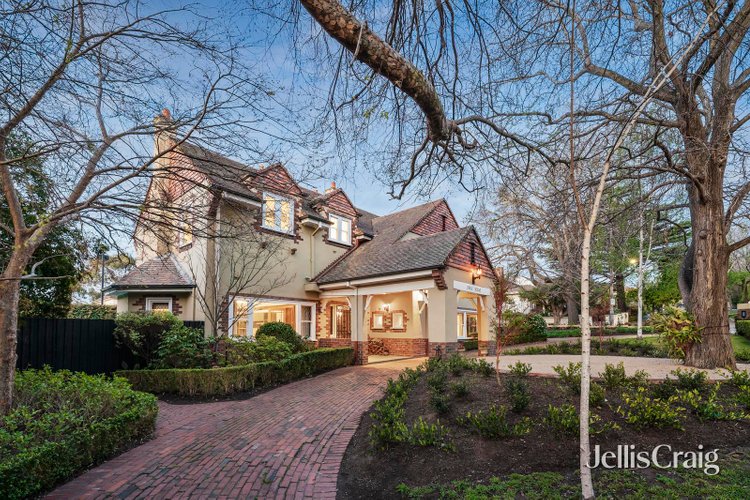 11 Chatfield Avenue Deepdene 3103