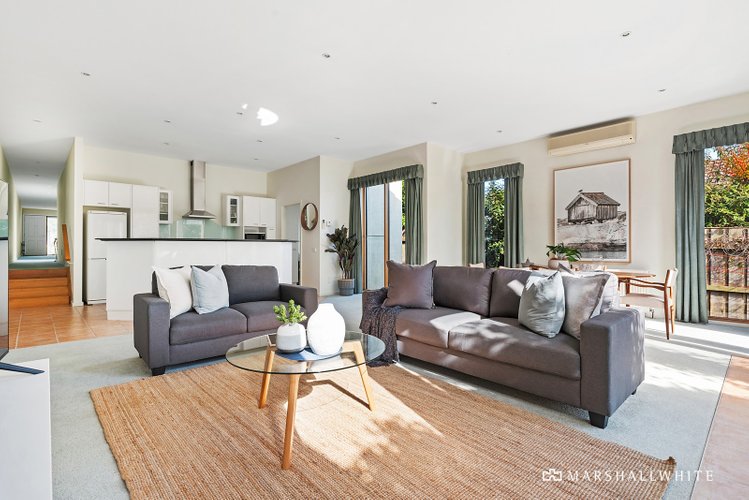 11 Dalsten Grove