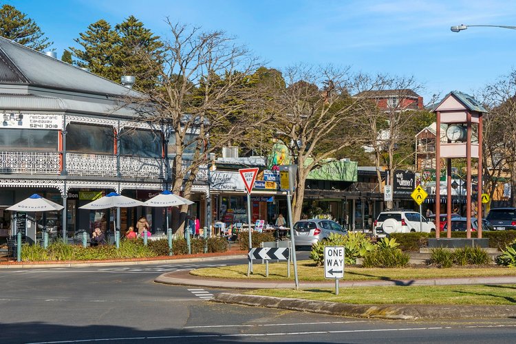 11 Digby Avenue, Belmont