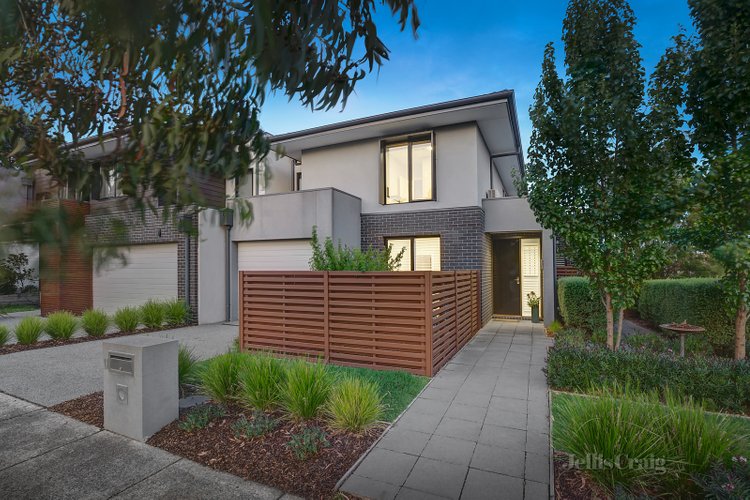 11 Evelyn Way St Helena 3088