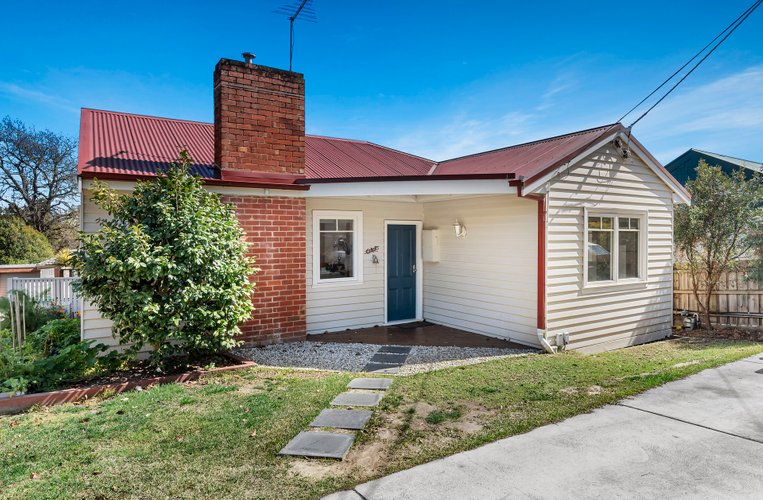 1/1 Evon Avenue Ringwood East 3135