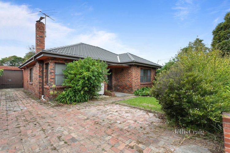 11 Fairbank Road Bentleigh 3204