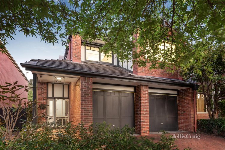 11 Fairholm Grove Camberwell 3124