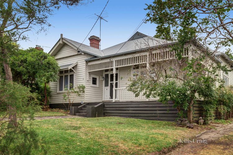 11 Florence Road Surrey Hills 3127