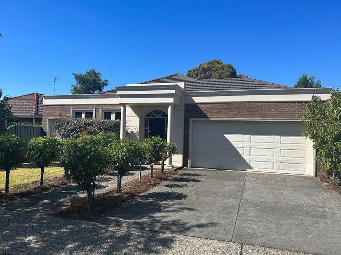 11 Garden Court Lake Gardens 3355