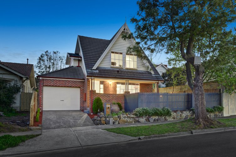 11 Gladstone Street Surrey Hills 3127
