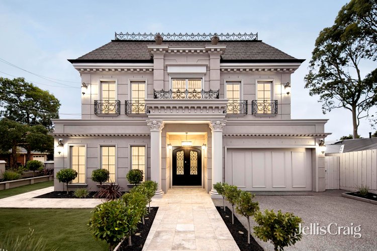 11 Glen Tower Drive Glen Waverley 3150