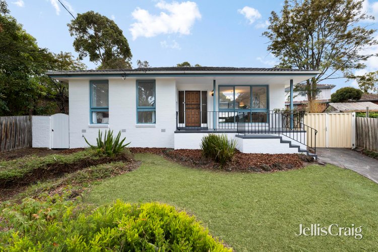 11 Greenham Crescent Mount Waverley 3149