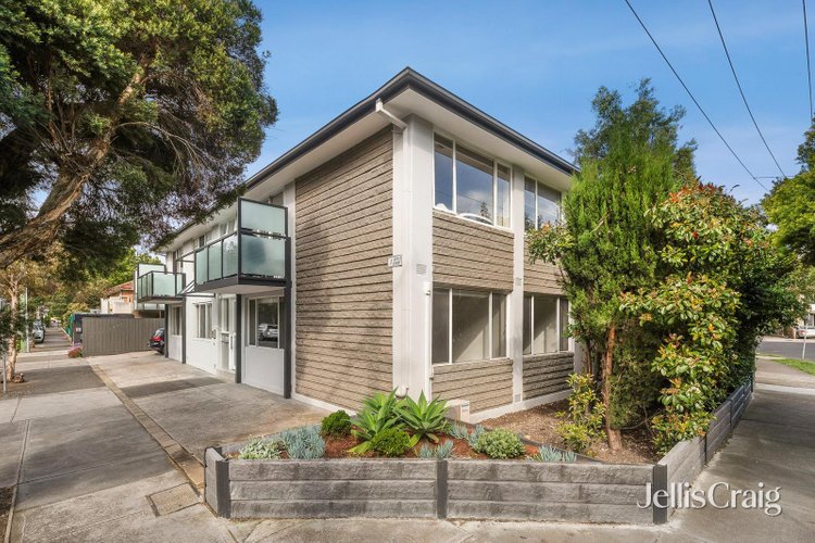 1 1 Greig Court Elwood 3184