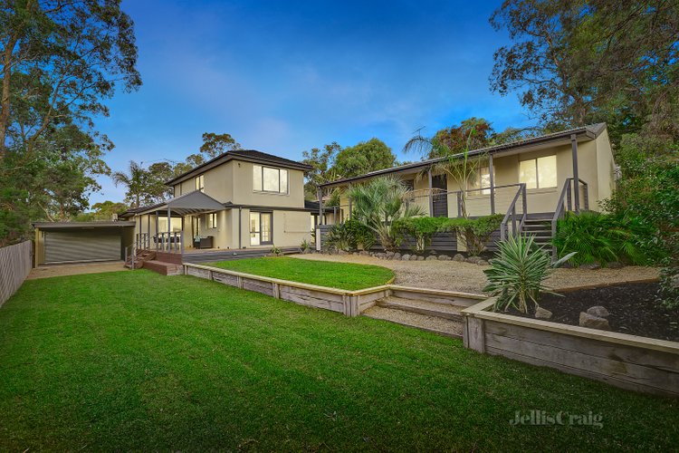 11 Harman Avenue Eltham 3095