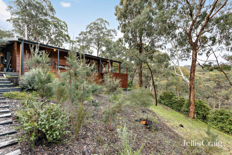 11 Heath Avenue Hepburn 3461