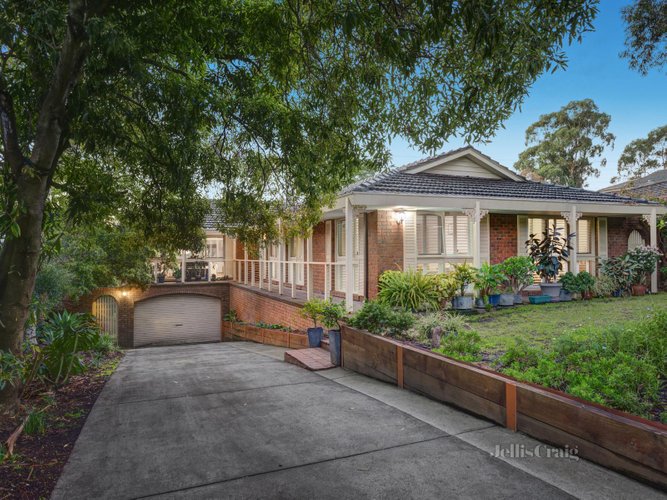 11 Heatherlea Drive Wheelers Hill 3150