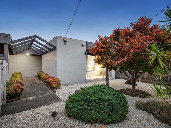 11 Henty Street Murrumbeena 3163