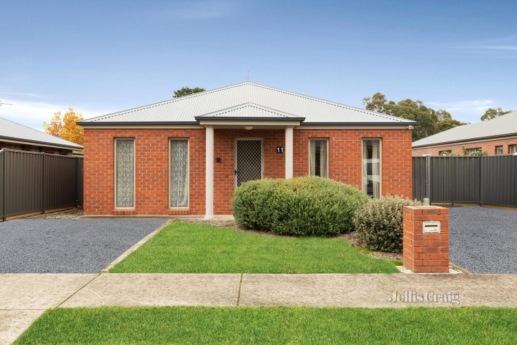 11 Jemacra Place Mount Clear 3350