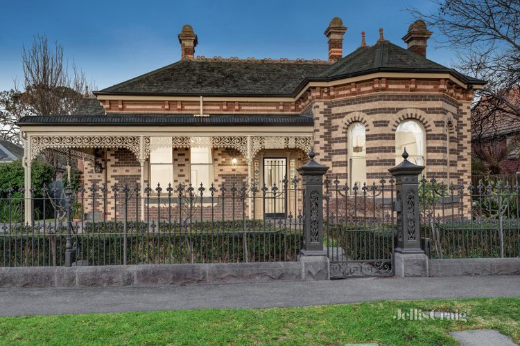 11 Kasouka Road Camberwell 3124