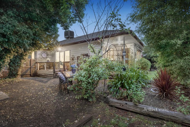 11 Kingsley Grove Mount Waverley 3149