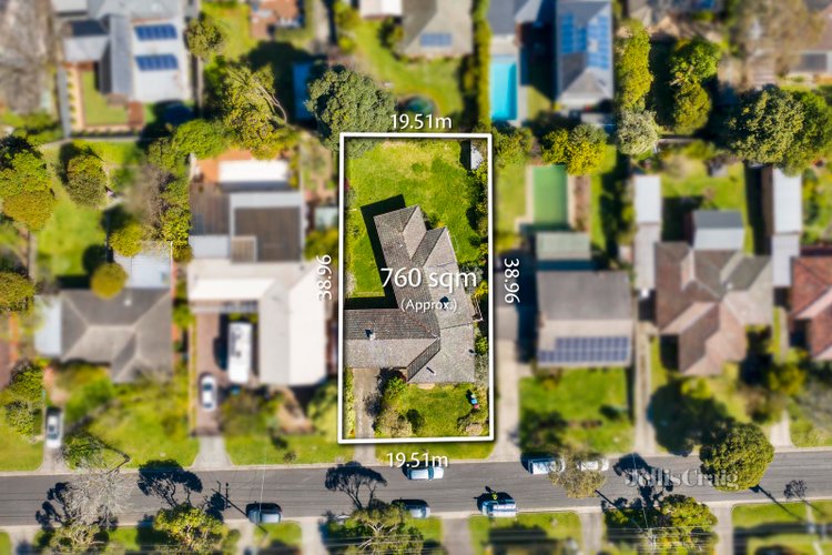 11 Leslie Grove Ringwood North 3134