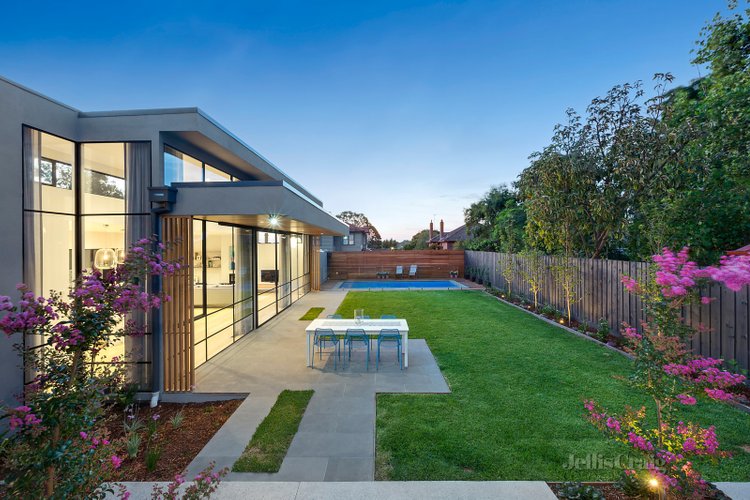 11 Logan Street Canterbury 3126