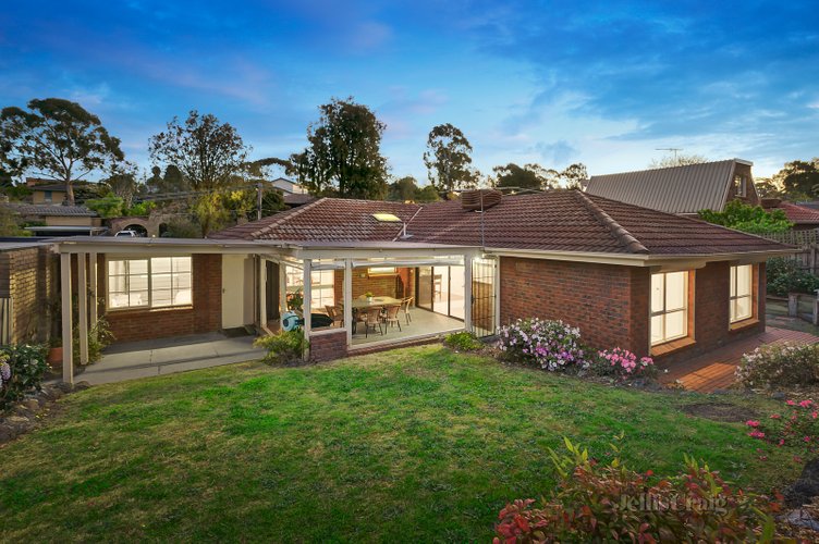 11 Lowan Avenue Yallambie 3085